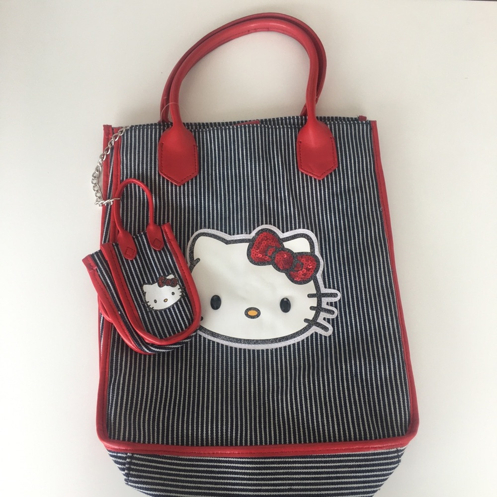 Hello Kitty Bundle - Picture 3 of 6